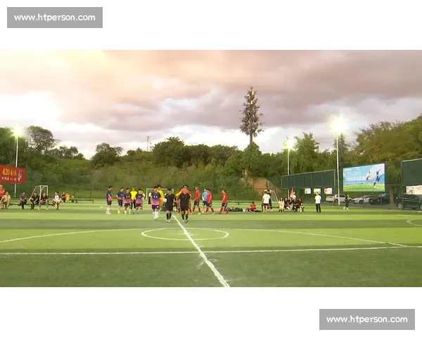 五人制足球的魅力与挑战：探索小场地大战术的无限可能 - 副本